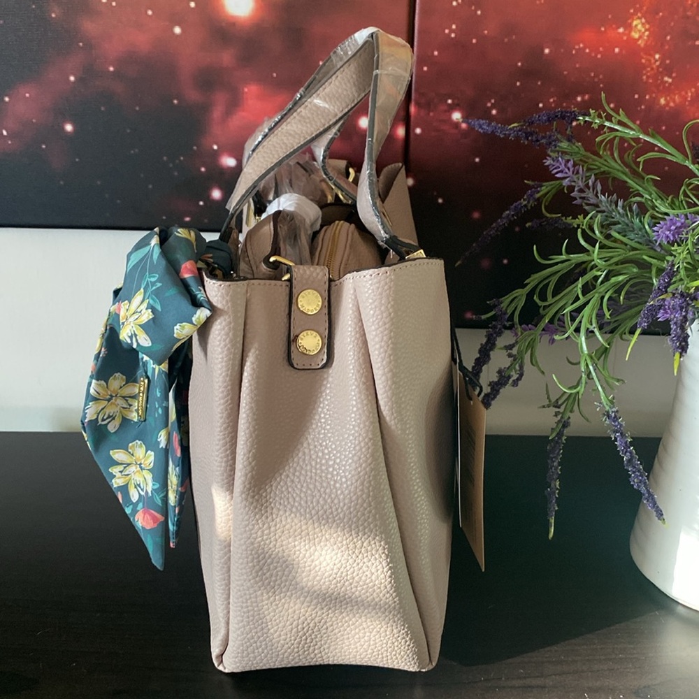 Steve Madden BParker Bag w/Scarf - Picture 8 of 12